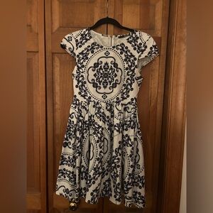 Lulu’s Women’s Sz S White, Purple, & Black Patterned Mini Dress W/ Cap Sleeves